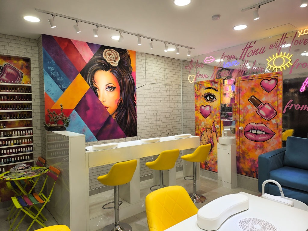 Professional manicure service in Farringdon London with clean nail bar stations and precise nail care setup